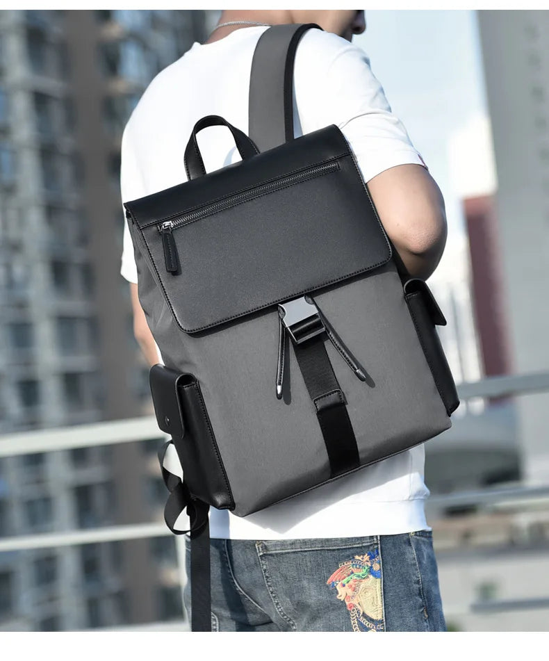 Mochila de Couro Masculina com Grande Capacidade e Estilo Clássico