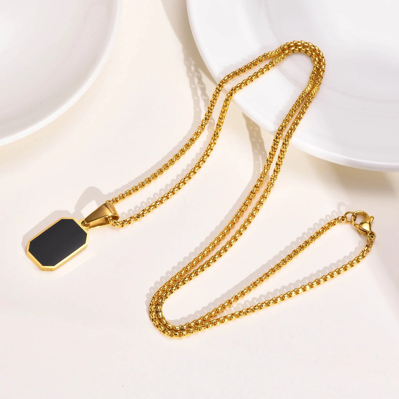 Colar Pingente Retangular Esmaltado,Pingente Retangular-Loja Melanio