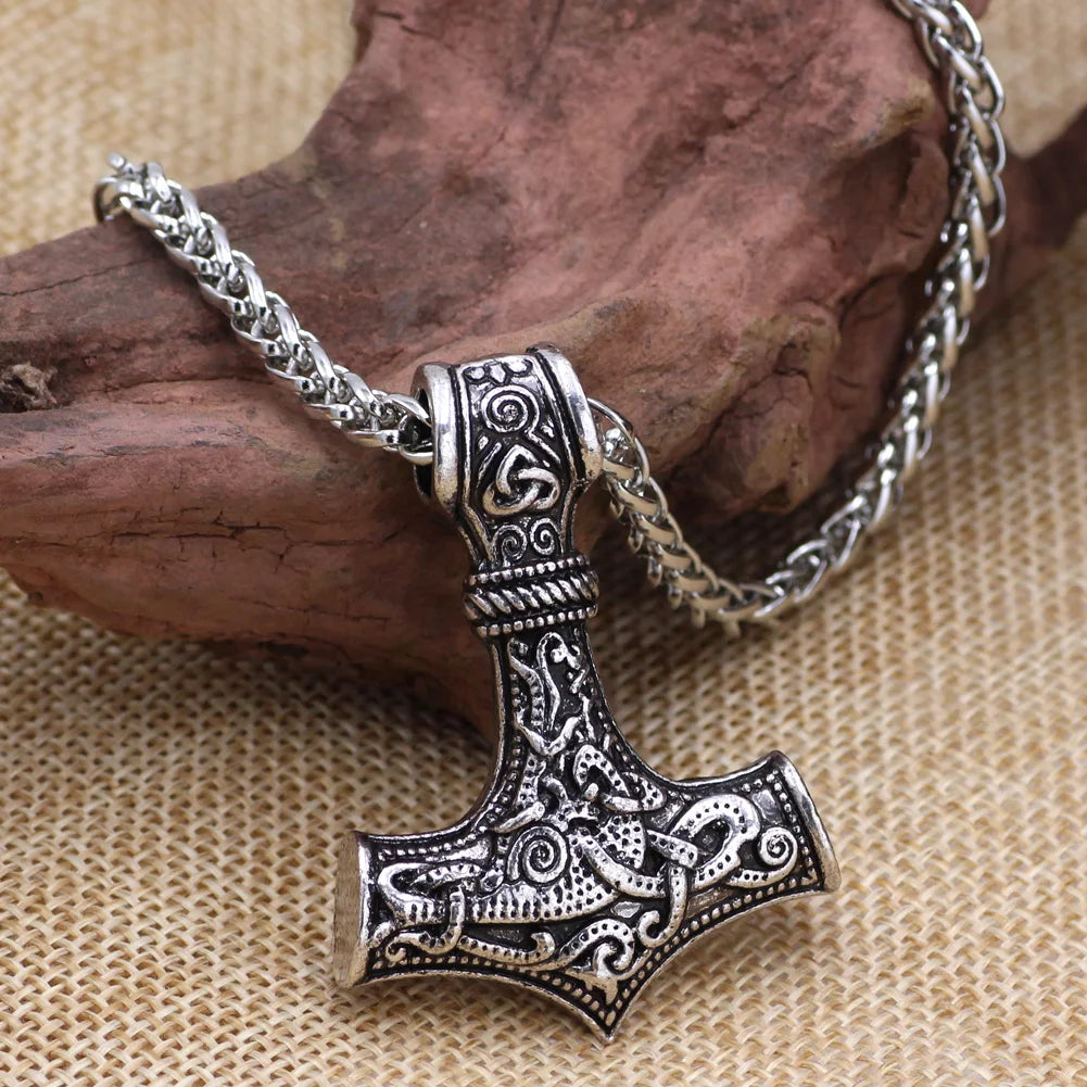 Colar Masculino Mjolnir Viking - Estilo e Poder