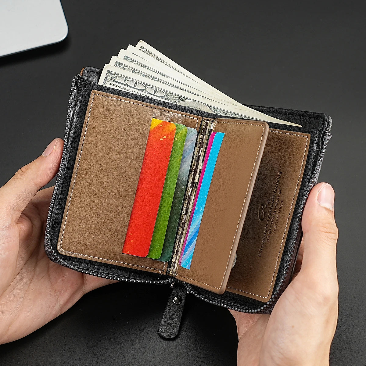 Carteira Masculina CarrKen com Zíper e Slots para Cartões