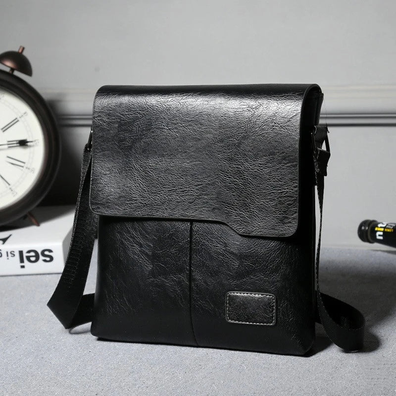 Bolsa de Ombro Masculina Couro Preto- Loja Melanio