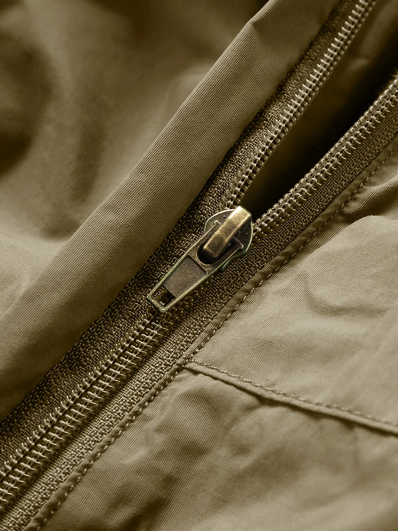 Jaqueta Parka Masculina com Capuz e Forro de Cashmere