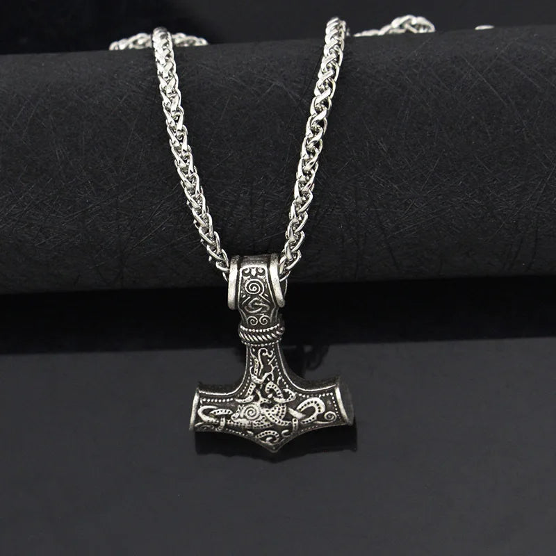 Colar Masculino Mjolnir Viking - Estilo e Poder