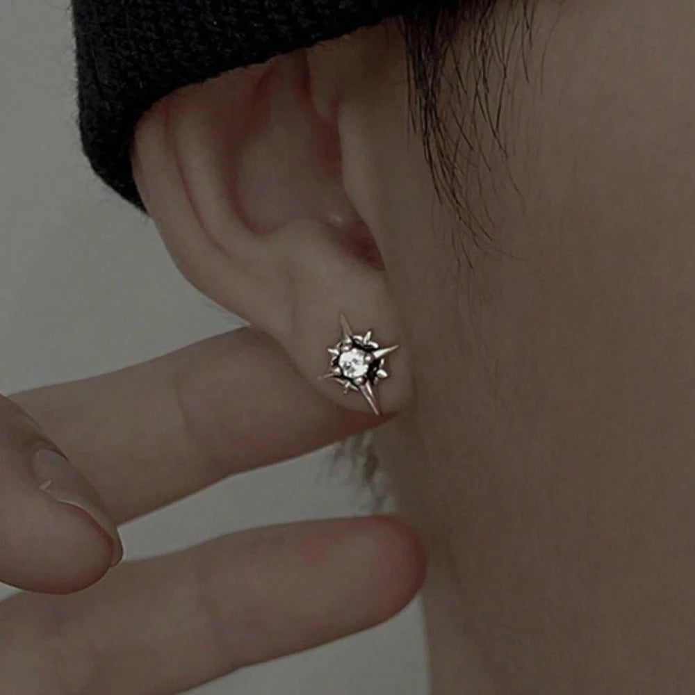 Brinco Estrela Hip Hop Prata Antiga CZ Preto