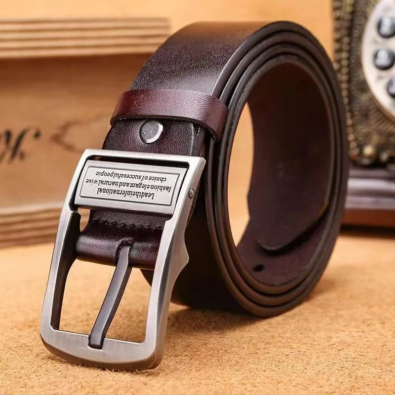Cinto Masculino de Couro com Fivela de Metal Elegante