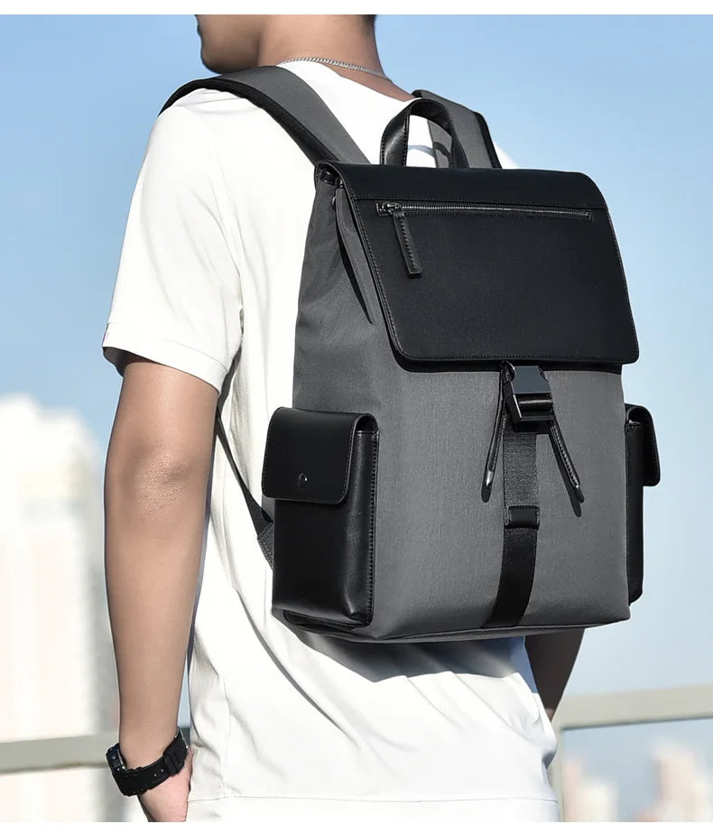 Mochila de Couro Masculina com Grande Capacidade e Estilo Clássico