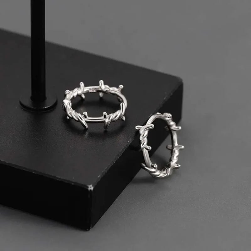 Brincos de Argola Punk Prateados com Espinhos