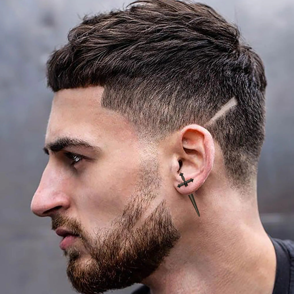 Brincos Masculinos Góticos Espada com Pedra Preta