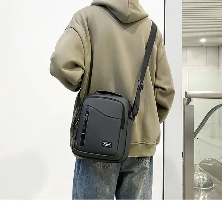 Bolsa Mensageiro Oxford Masculina - Elegância e Versatilidade